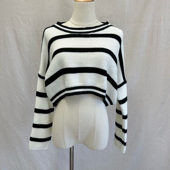 Black and white striped cropped slouchy knit sweater dolman sleeves Small-Medium - Picture 1 of 12